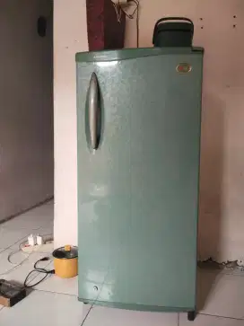 DIJUAL KULKAS LG