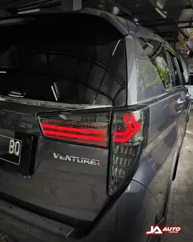 Stoplamp Innova Reborn Lexus V2 Smoke