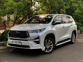 Innova Zenix Q AT Hybrid Modellista tss Putih Low KM