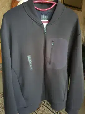 Di jual jaket uniqlo