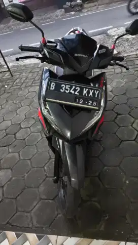 Honda Vario  LED OLD 125cc CBS Thn.2015