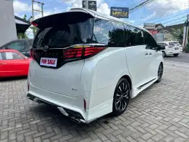 Alphard hybrid  2024/2025
