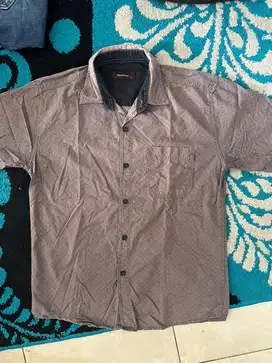 kemeja pria warna abu tua