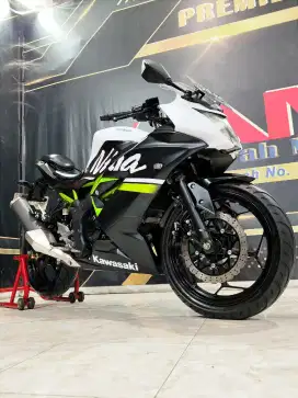 Ninja fi250cc 1cilinder 2021 mewah mulus.Anugerah Motor rungkut tengah