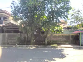 Rumah di jalan Raya Guntursari Wetan, Buahbatu, Kota Bandung