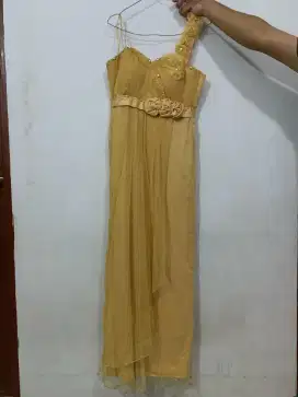 Dress pesta preloved