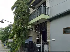 Dijual Cepat! Rumah SHM 2 Lantai Dekat Masjid dan Akses Tol Gresik