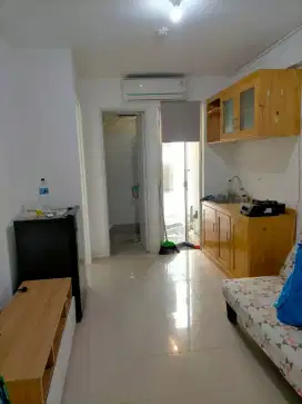 Disewakan 2BR un furnished tower C Lt. 16