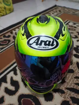 Helm arai custom basic helm ninja std jual cepet 250rbsoreang mulus