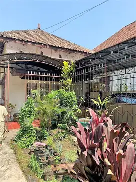 Dijual Rumah di Lengkong, Strategis Dekat Hotel Papandayan Bandung