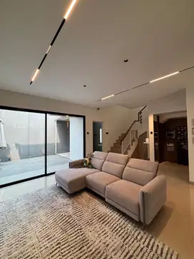 DIJUAL RUMAH 2 LANTTAI NARA VILLAGE GADING SERPONG