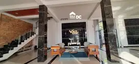 Rumah Mewah Ada Kolam Renang di Kolonel Sugiarto Gunung Pati