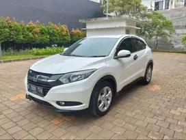 Honda HRV 1.5 S Tahun 2015 Putih AT. PROMO TDP MURAH