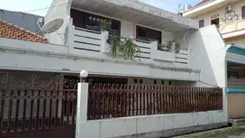 Jual Rumah Hitung Tanah Karang Empat Surabaya bisa pecah 2 kavling