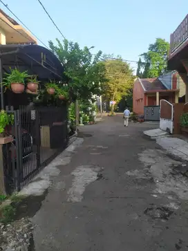 Rumah 3 Lantai Siap Huni – Graha Bunga, Bintaro