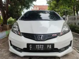 HONDA JAZZ GE 8 RS MATIC 2013 G PEKALONGAN
