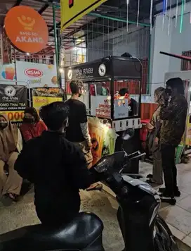 DIBUTUHKAN KARYAWAN JAGA STAND THAI TEA