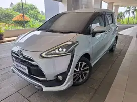 Pajak Panjang -  Toyota Sienta 1.5 Q Bensin AT 2018 Silver FU