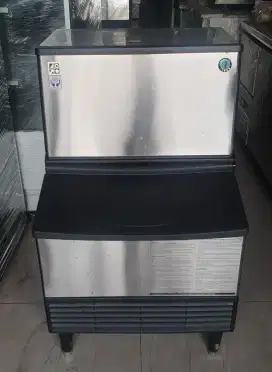 ICE MAKER / ICE CUBE HOSHIZAKI KM 115 B
