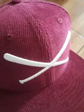 Topi Justfitted Crossbet x New Era tidak stussy