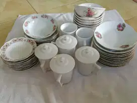 Piring Kue, Mangkuk, Cangkir Jadul