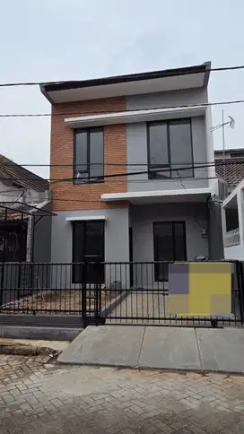 Rumah Strategis di Bintaro Sektor 5