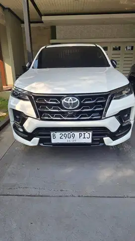 Dijual Toyota Fortuner Putih 2022