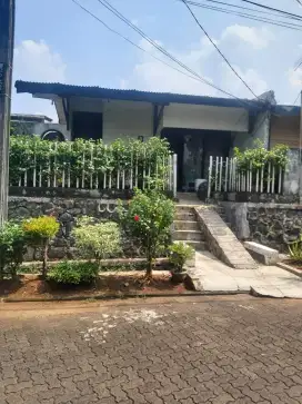 Di jual cepat Rumah 1 lantai di komplek keuangan Ciledug karang tengah