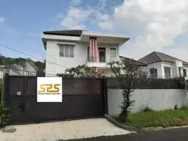 DISEWA RUMAH 2LT SIAP HUNI NYAMAN SEJUK BAGUS NORTHRIDGE SENTUL SSR017