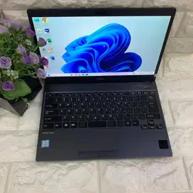 Laptop Fujitsu U938 Intel Core i5 Gen 8 Gen 8 RAM 8gb SSD 256gb A-RTV