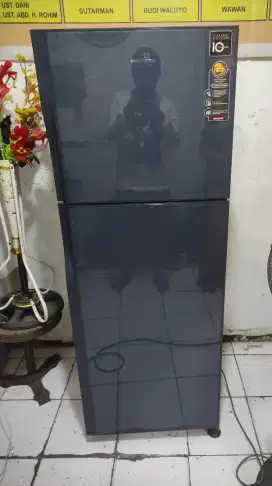 Jual kulkas merk Polytron 2 pintu