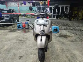 Vespa GTS Super 150 Bronze Limited Edition 2022