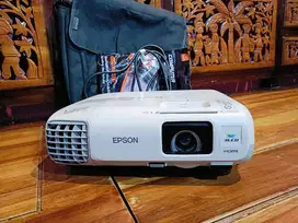Proyektor Epson EB-945 XGA 3LCD 3000 Lumens HDMI Normal