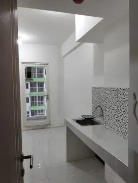 Apt puncak CBD deket graha dan dian istana. Sby barat