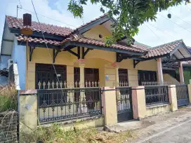 Dijual Rumah Strategis di Slawi kab tegal, dekat dengan masjid