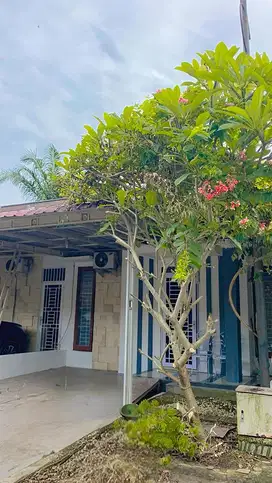 RUMAH NYAMAN DI KOMPLEKS TASRI MEDAN