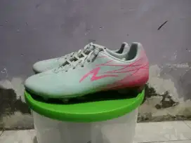 sepatu sepak bola Specs Galactica NBR FG.Ukuran 38 - 39