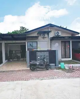 RUMAH SIAP HUNI LOKASI BAGUS DAN STRATEGIS DI SIMPANG SELAYANG, MEDAN