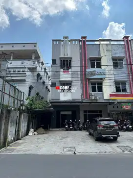 DISEWAKAN RUKO 3 LANTAI JL ANGKATAN 45 DEKAT HOTEL ARISTA