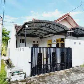 Turun Harga   Rumah Second Hook Lt 127m2 di Gedongan