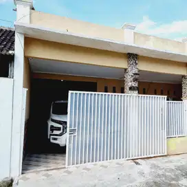 Turun Harga   Dari 750jt jadi 550jt rumah bagus di perumahan Gedongan