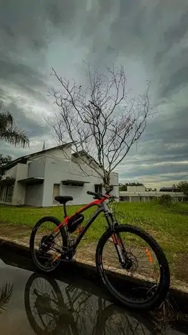 Sepeda THRILL RAVAGE 2.0