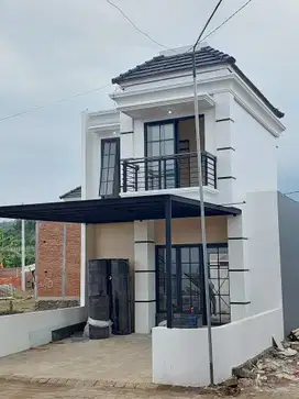 Ready unit rumah villa 2 lantai karangploso malang