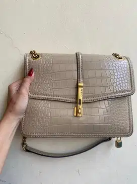 Guess Shoulder Bag