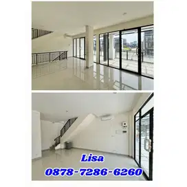 HAMPTON GADING SERPONG RUKO GANDENG 3 LANTAI POSISI PALING DEPAN JALAN