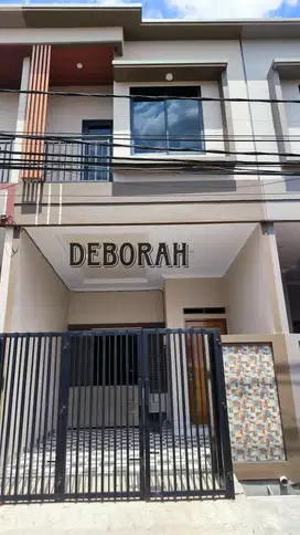 Dijual rumah baru 2 lantai cantik minimalis harga terjangkau siap huni