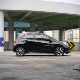 HONDA BRIO RS 2018 TDP 15 JT ANGSURAN 3JTAN