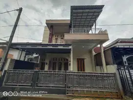 Rumah 2 Lantai Kusen Jati Dekat Stasiun Purwokerto