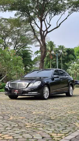 Mercedes-Benz E300 2011 Bensin