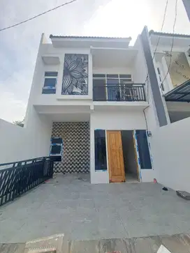 Dijual rumah murah 2 lantai siap huni dekat Surabaya disukodono